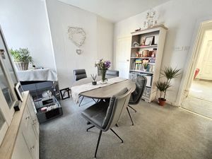 Dining room- click for photo gallery